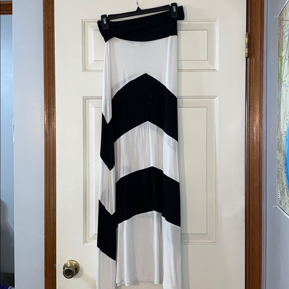 Maxi Skirt - Picture 1 of 2